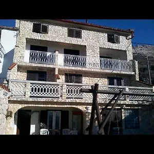 apartmani-vesna-punat.primorje-gorskikotar.com/