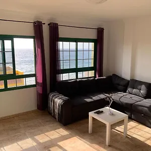 apartamento-el-mar-tenerife-sur.in-canary-islands.com/