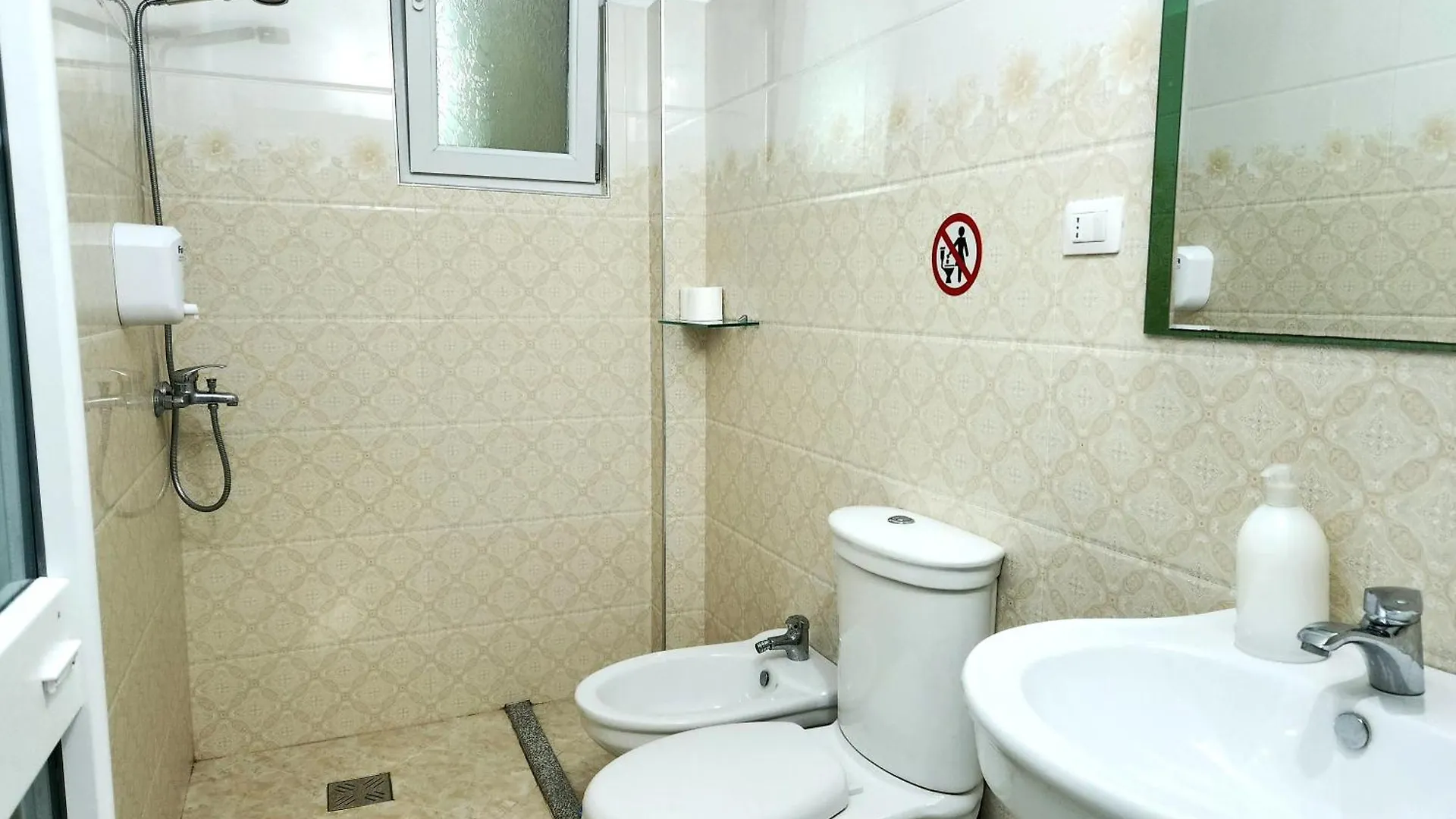 Panorama View Apt, 150M To Beach, 750M Lungo Mare Apartment Vlore Albania